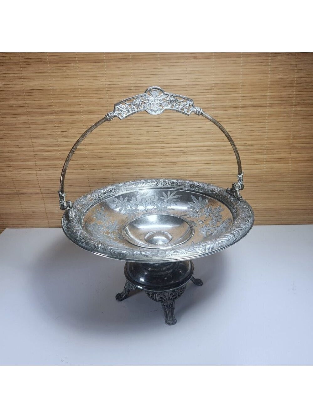 Meriden B Silverplate Bridal Basket 1712 Embossed Floral Footed Centerpiece